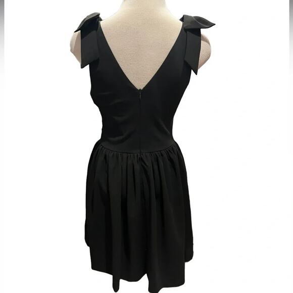 Aqua  Women's Bow Detail Fit-and-Flare Dress Black Size M BWT - Picture 8 of 10